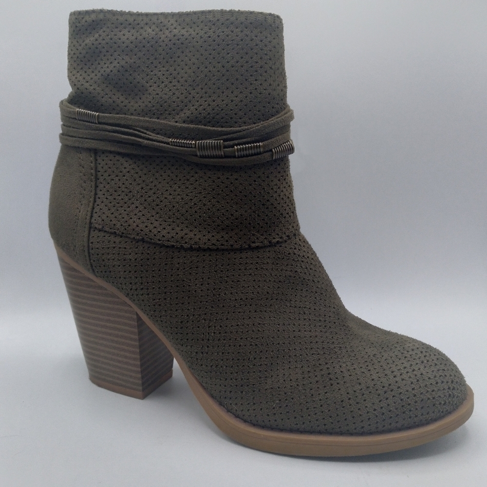 🎉SALE Soda  Green faux suede boots - Picture 4 of 9